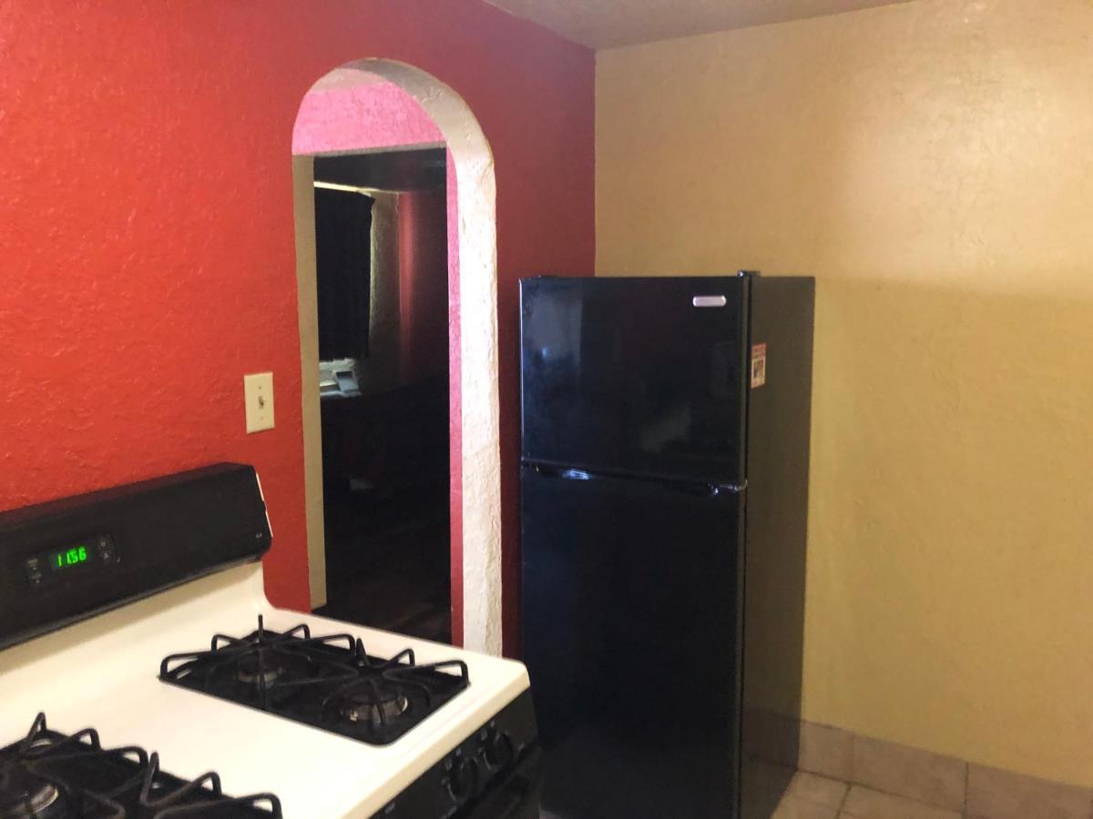 Economy Inn פרמינגטון מראה חיצוני תמונה